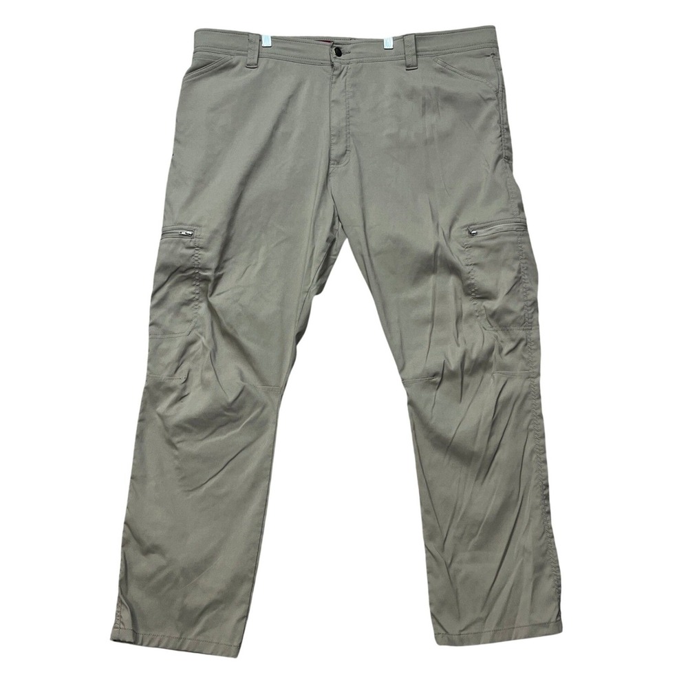 Wrangler ATG Cargo Pants Mens 42x30 Khaki Tan Straight Leg‎ Stretch Waistband